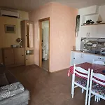Apartman Sunflower By The Sea Trogir