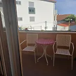 Sunflower By The Sea Apartment *