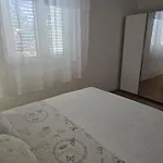 Apartman Sunflower By The Sea