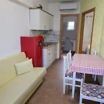 Apartman Sunflower By The Sea *