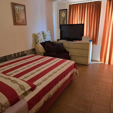 Sunflower By The Sea Apartamento Trogir