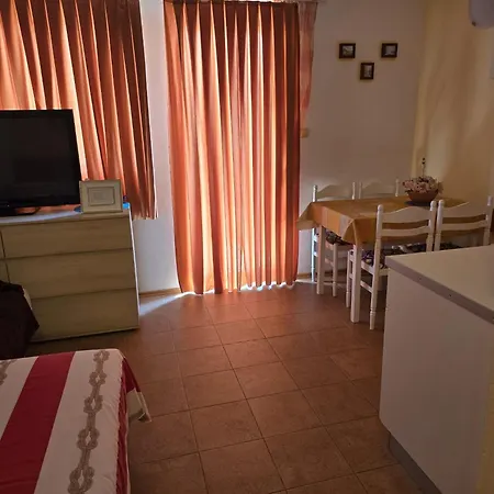 Sunflower By The Sea Apartamento Trogir