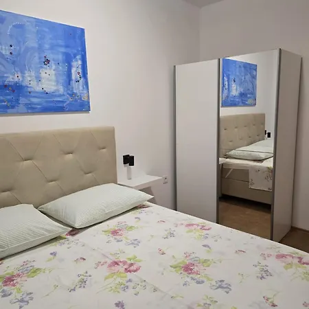 Apartament Sunflower By The Sea Trogir